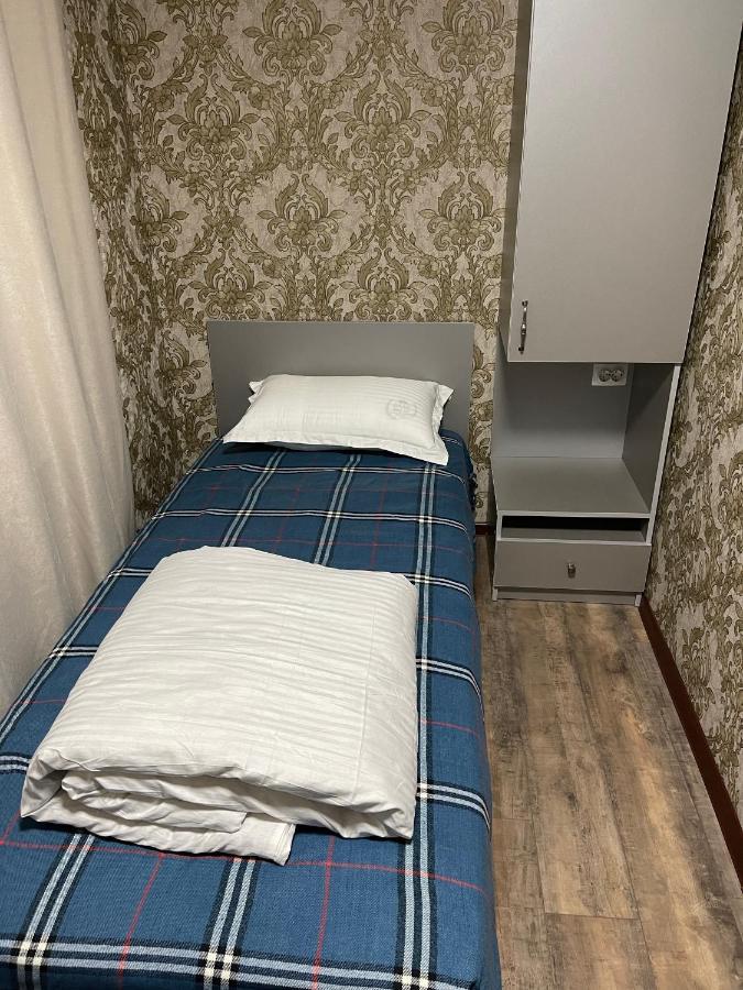 ホテル Fam_House ビシュケク エクステリア 写真