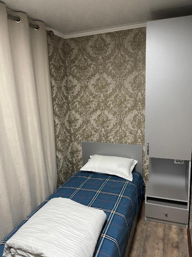 ホテル Fam_House ビシュケク エクステリア 写真