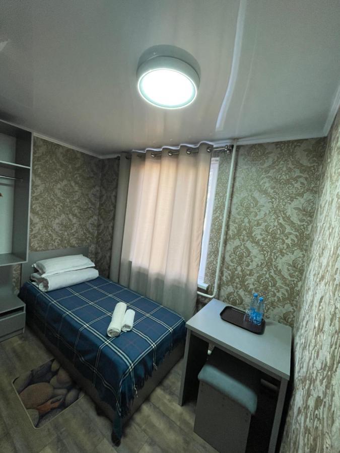 ホテル Fam_House ビシュケク エクステリア 写真
