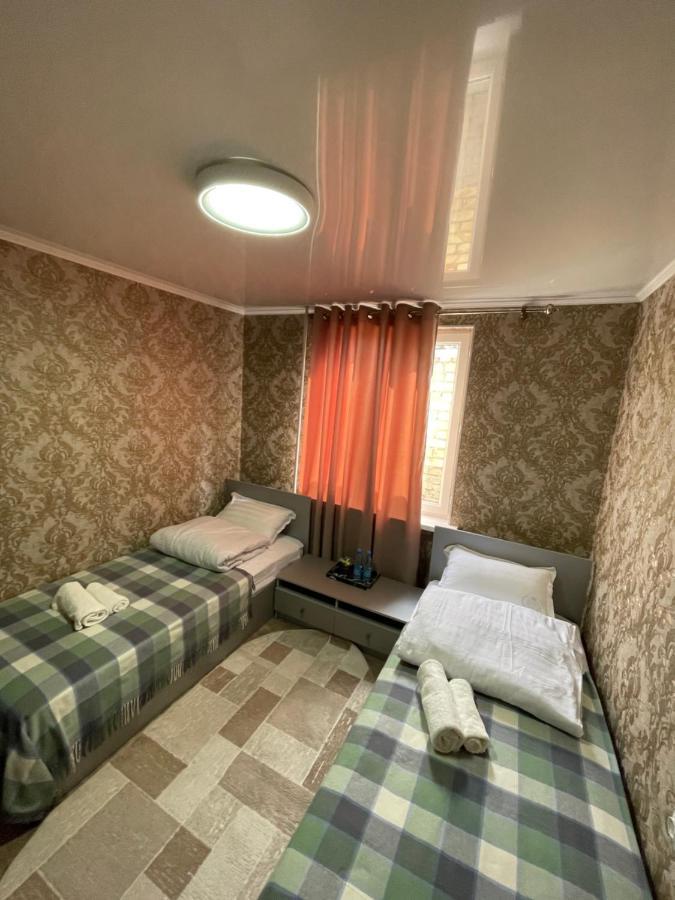 ホテル Fam_House ビシュケク エクステリア 写真